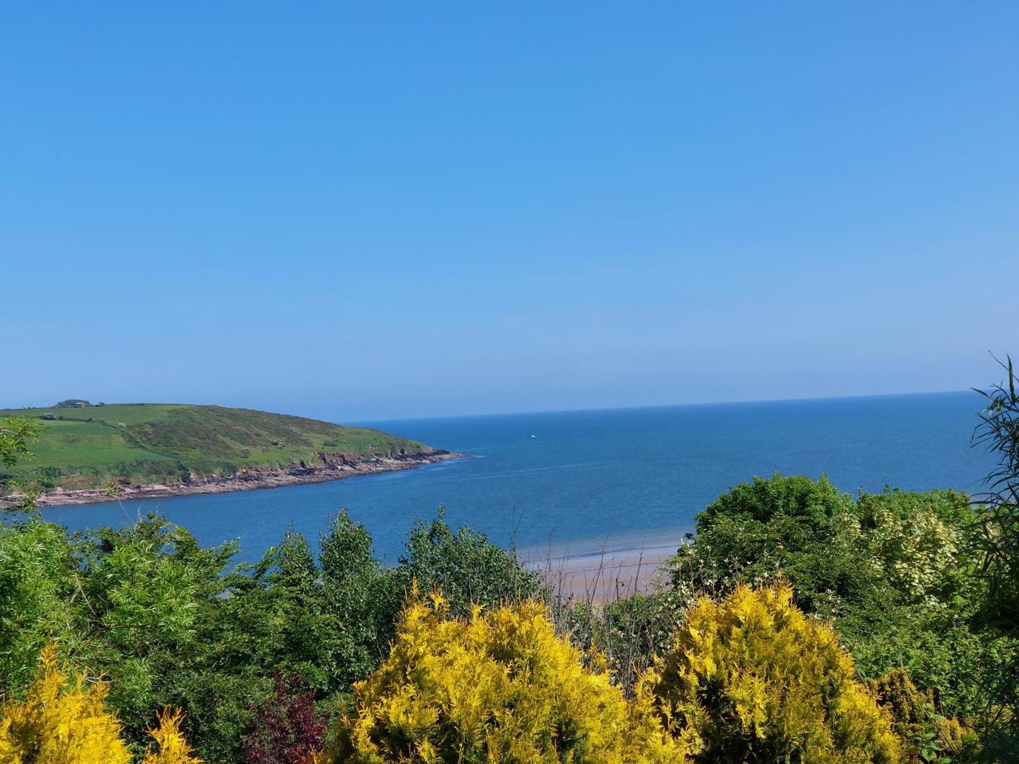 Sea Whispers - My Charming Costal Retreat In Youghal Zewnętrze zdjęcie
