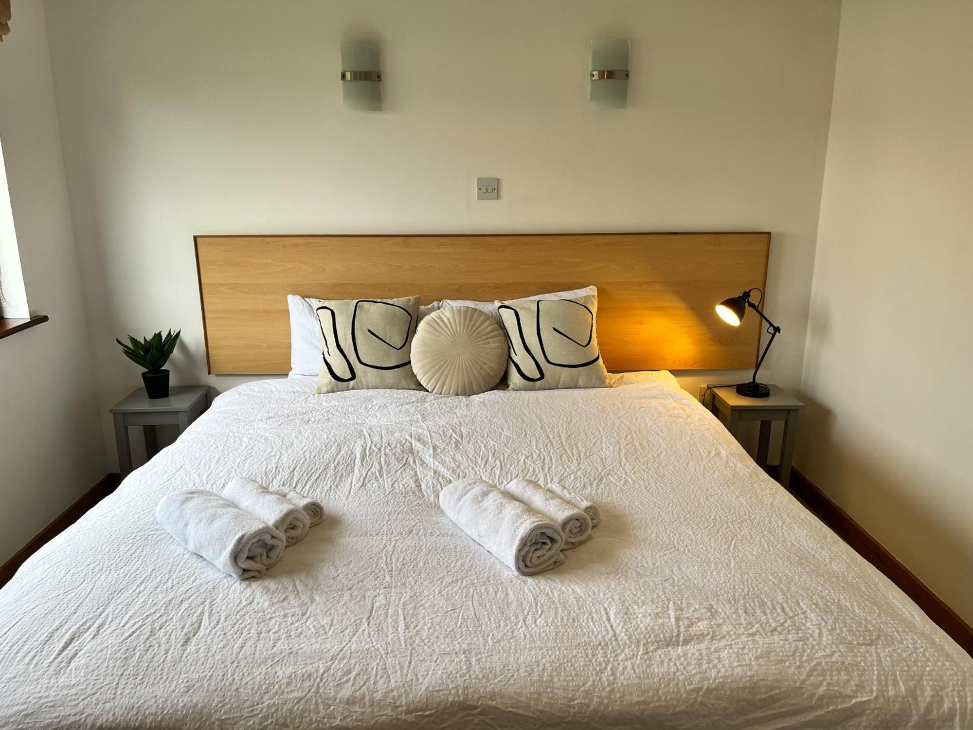 Sea Whispers - My Charming Costal Retreat In Youghal Zewnętrze zdjęcie