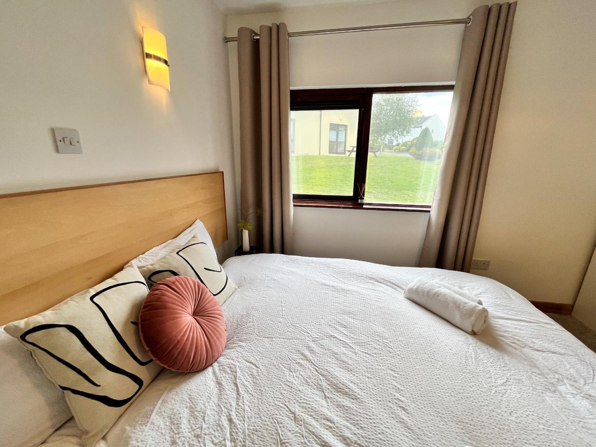 Sea Whispers - My Charming Costal Retreat In Youghal Zewnętrze zdjęcie