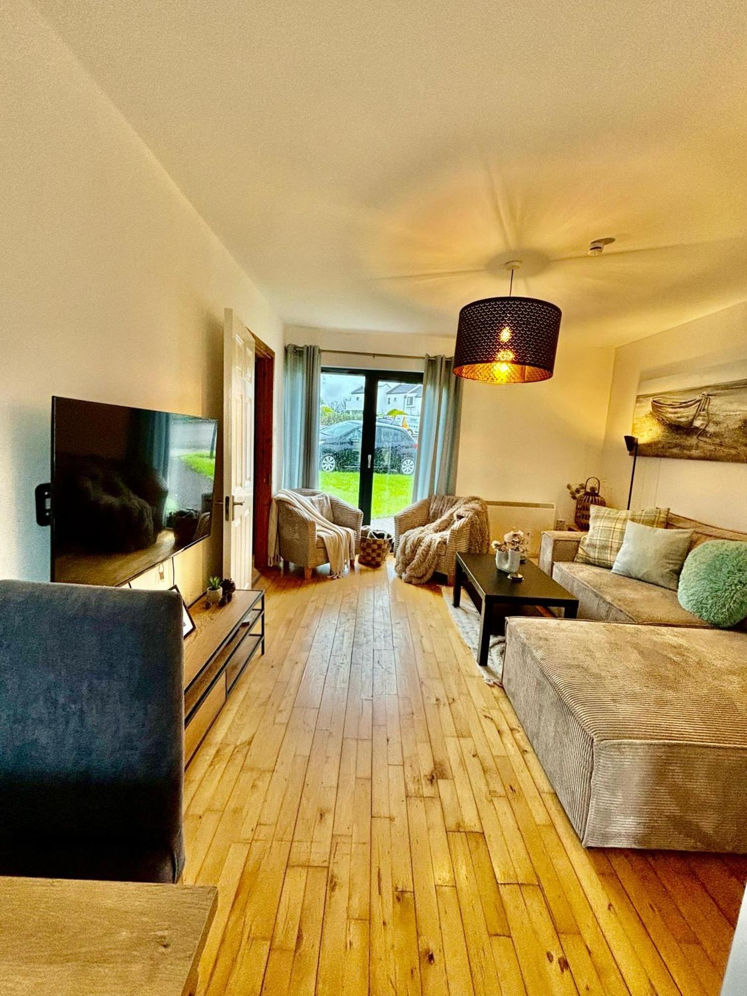 Sea Whispers - My Charming Costal Retreat In Youghal Zewnętrze zdjęcie